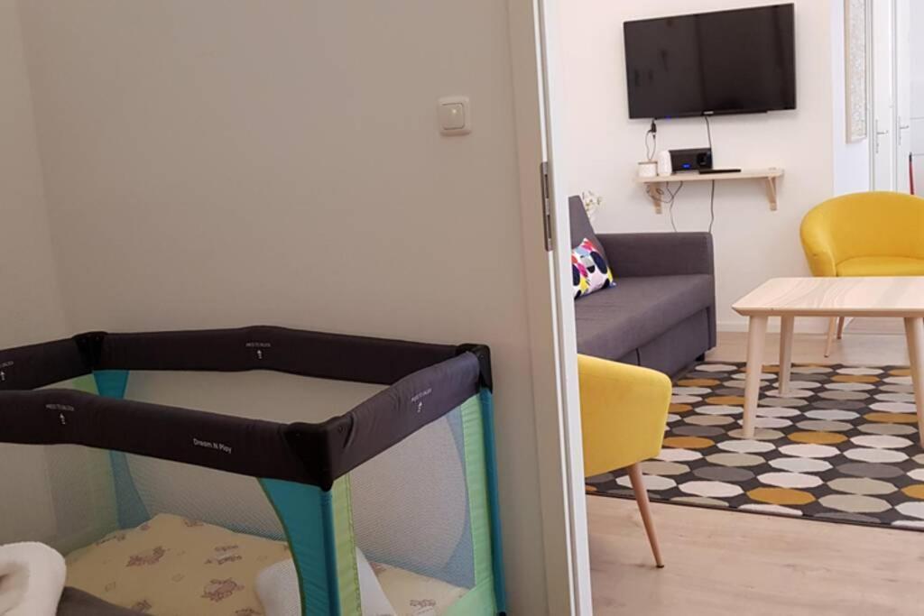 Appartement Near Shooping Center, 6 Guests Berlijn